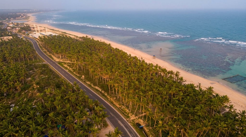 What Car Accessories Do You Need for a Weekend Road Trip? A Practical Guide from the Drive to the Destination